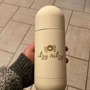 NWOT itzy ritzy water bottle